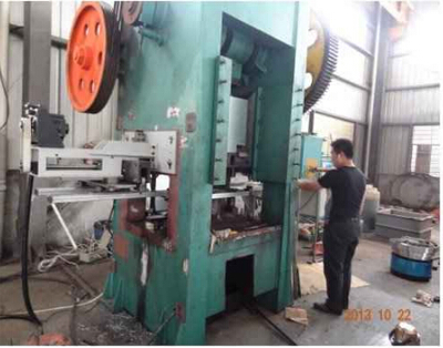 二次元冲压机械手